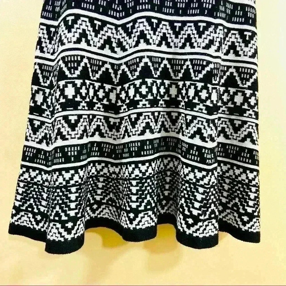 Altar’d State Rayon Black/white Sleeveless Knit A-Line Mini Dress Size S - Picture 6 of 16
